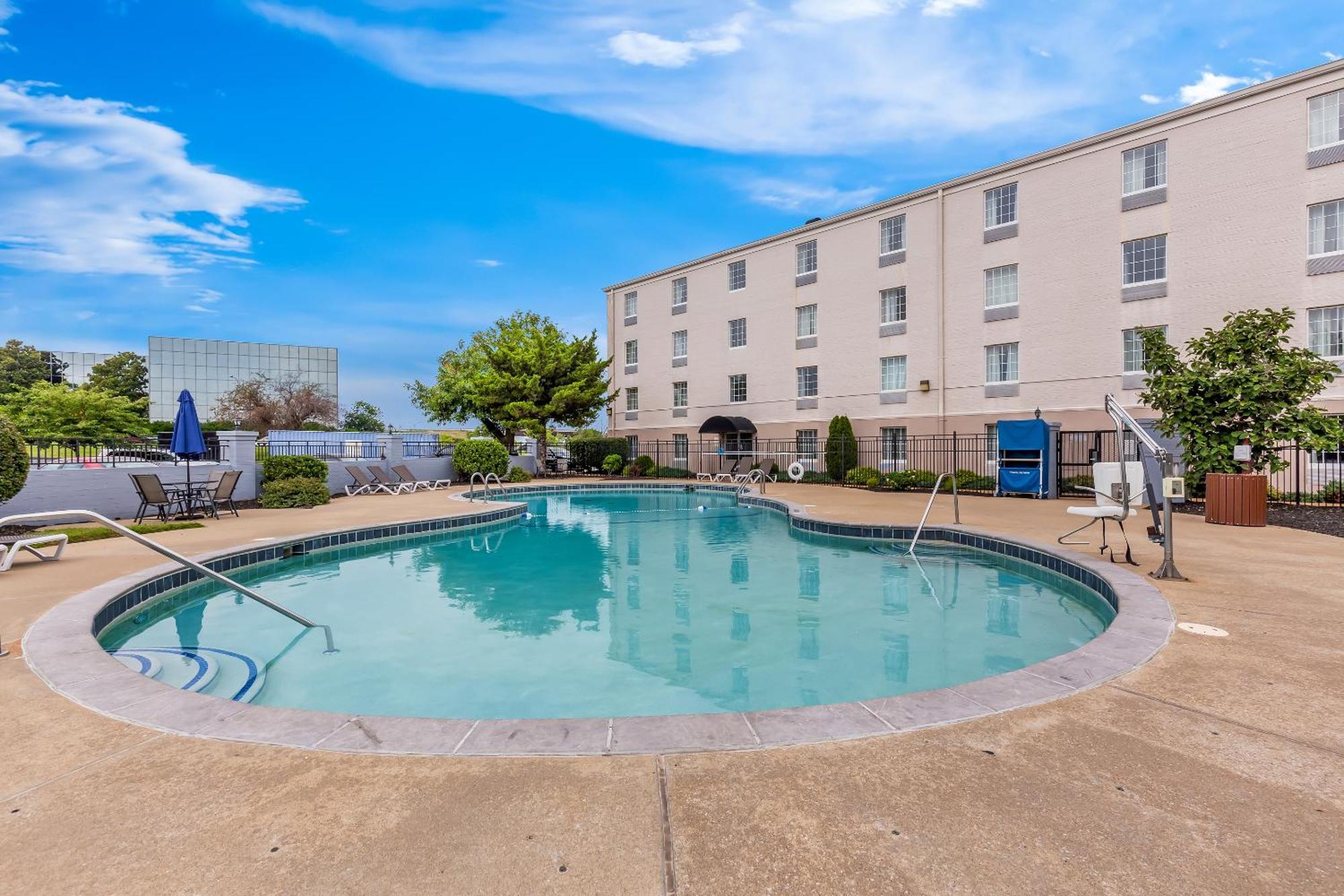 Comfort Inn St Louis - Westport Event Center Мериленд Хайтс Екстериор снимка