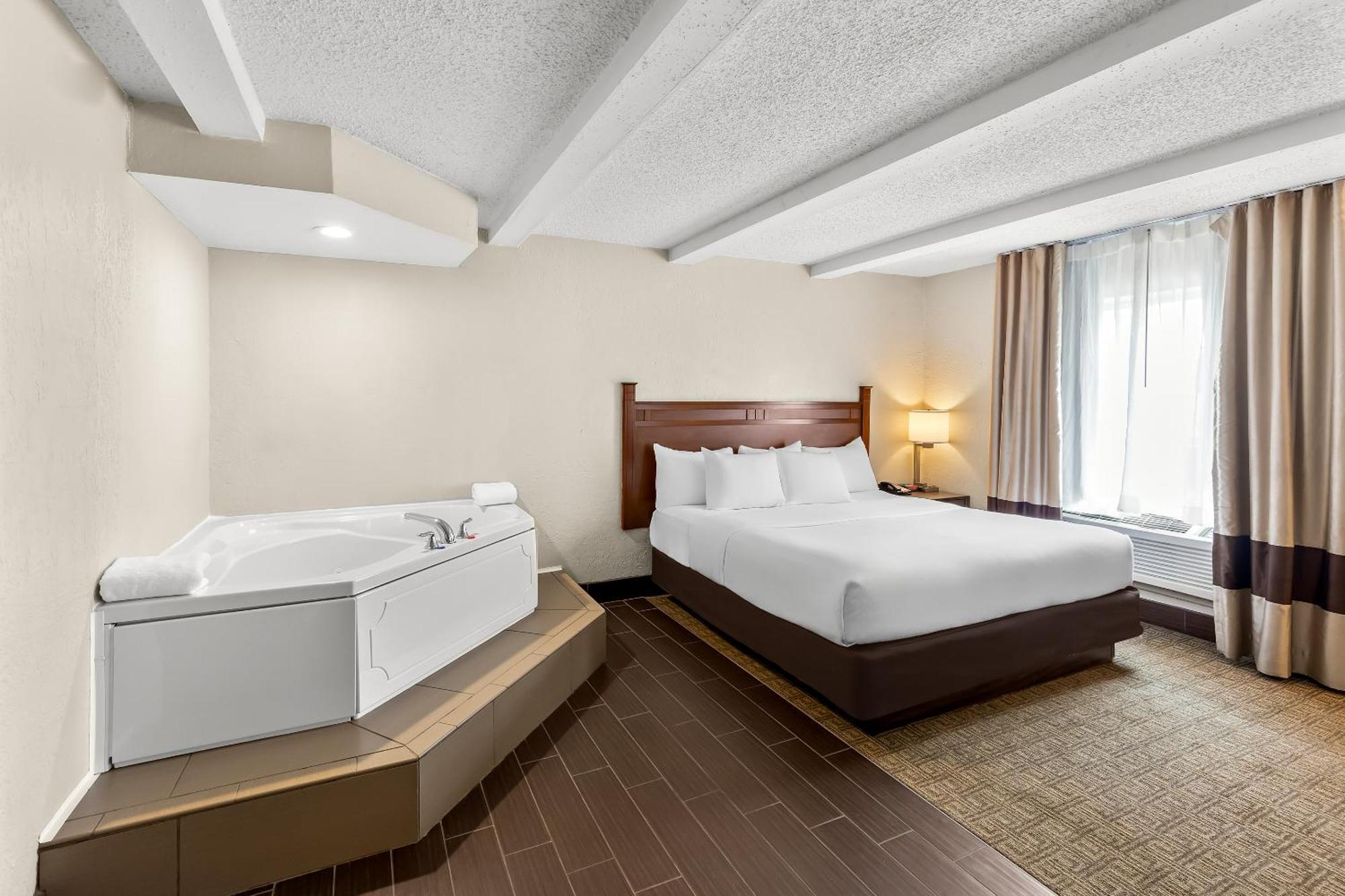 Comfort Inn St Louis - Westport Event Center Мериленд Хайтс Екстериор снимка