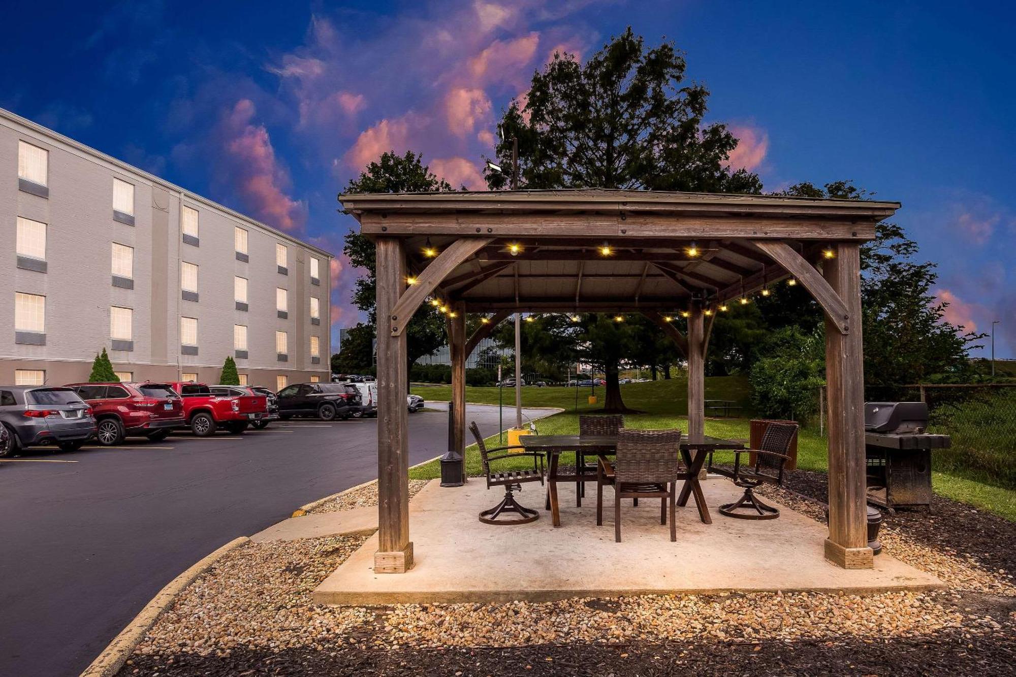 Comfort Inn St Louis - Westport Event Center Мериленд Хайтс Екстериор снимка