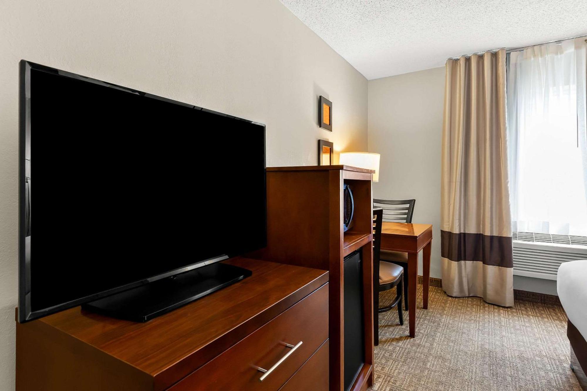 Comfort Inn St Louis - Westport Event Center Мериленд Хайтс Екстериор снимка