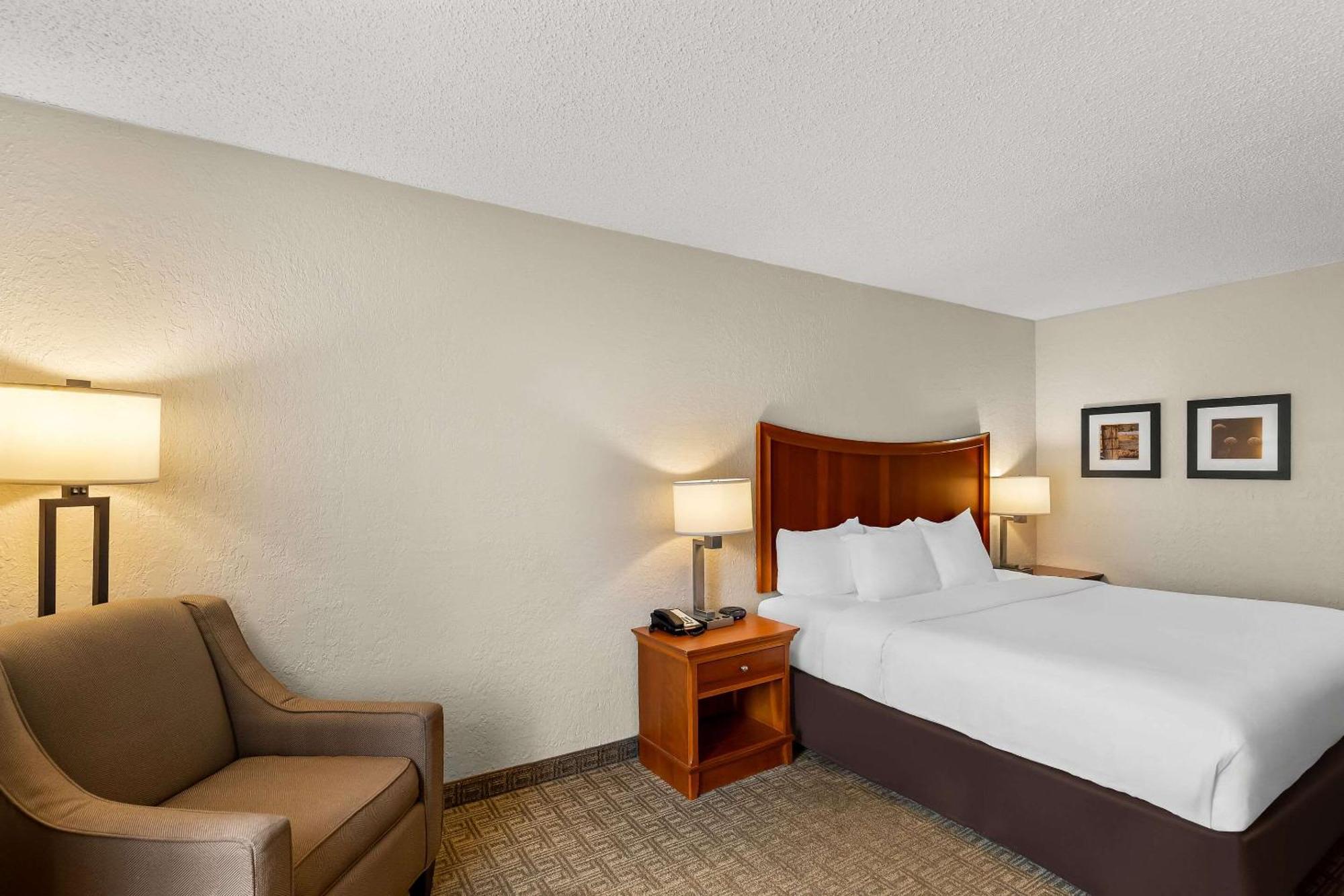 Comfort Inn St Louis - Westport Event Center Мериленд Хайтс Екстериор снимка